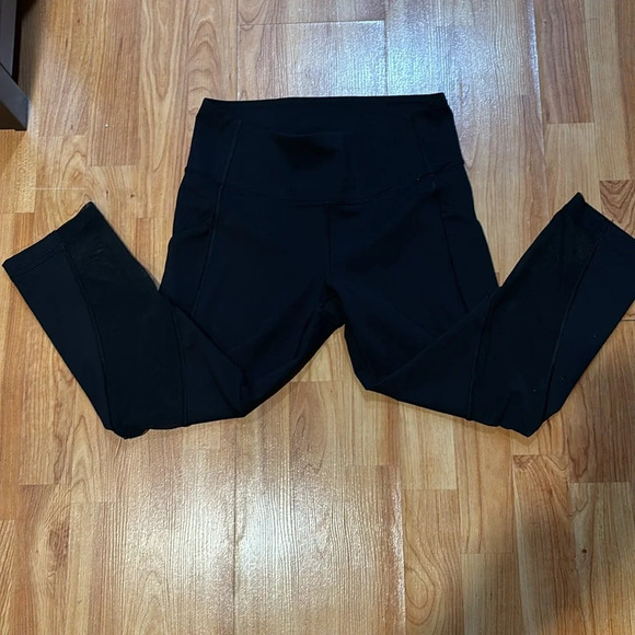 Black Lululemon Sweat Your Heat out Crop Pants - Picture 5 of 9